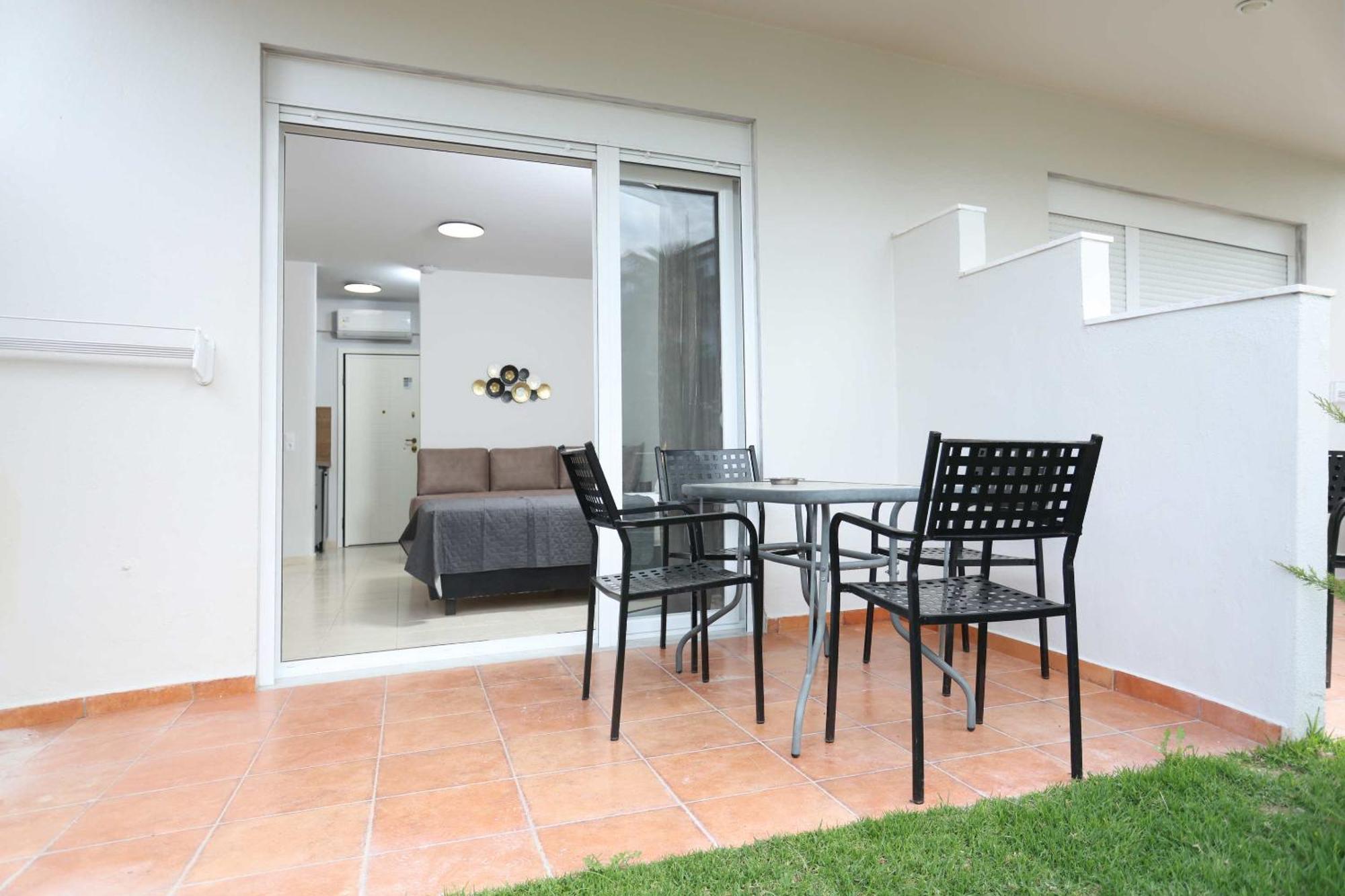 Danae Comfort Living Pefkochori Exterior photo